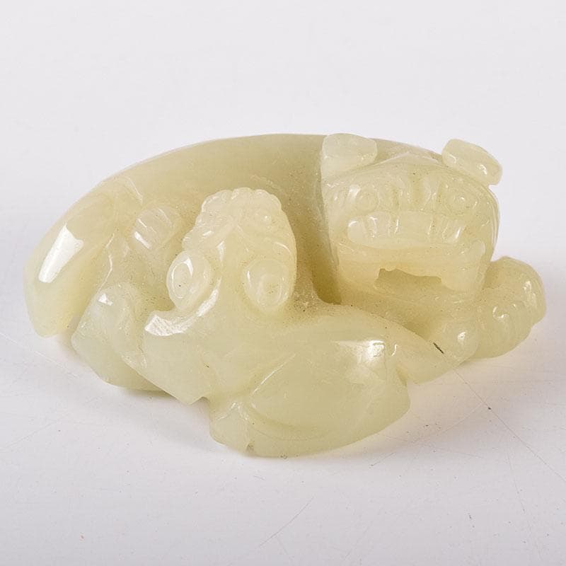 中国　玉石彫刻　神獣　根付　紙鎮　置物　C　8213E