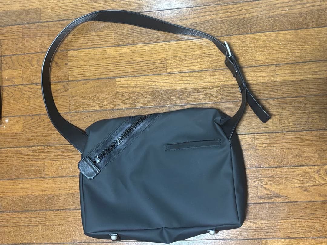 kawa-kawa earコラボ 15bisボディバッグ ショルダーバッグ - メルカリ