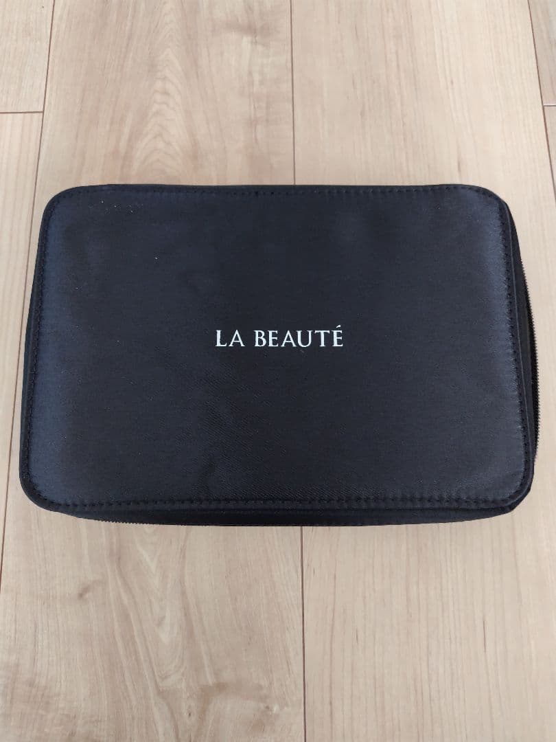 メイクアップブラシ13本セット　ケース付き