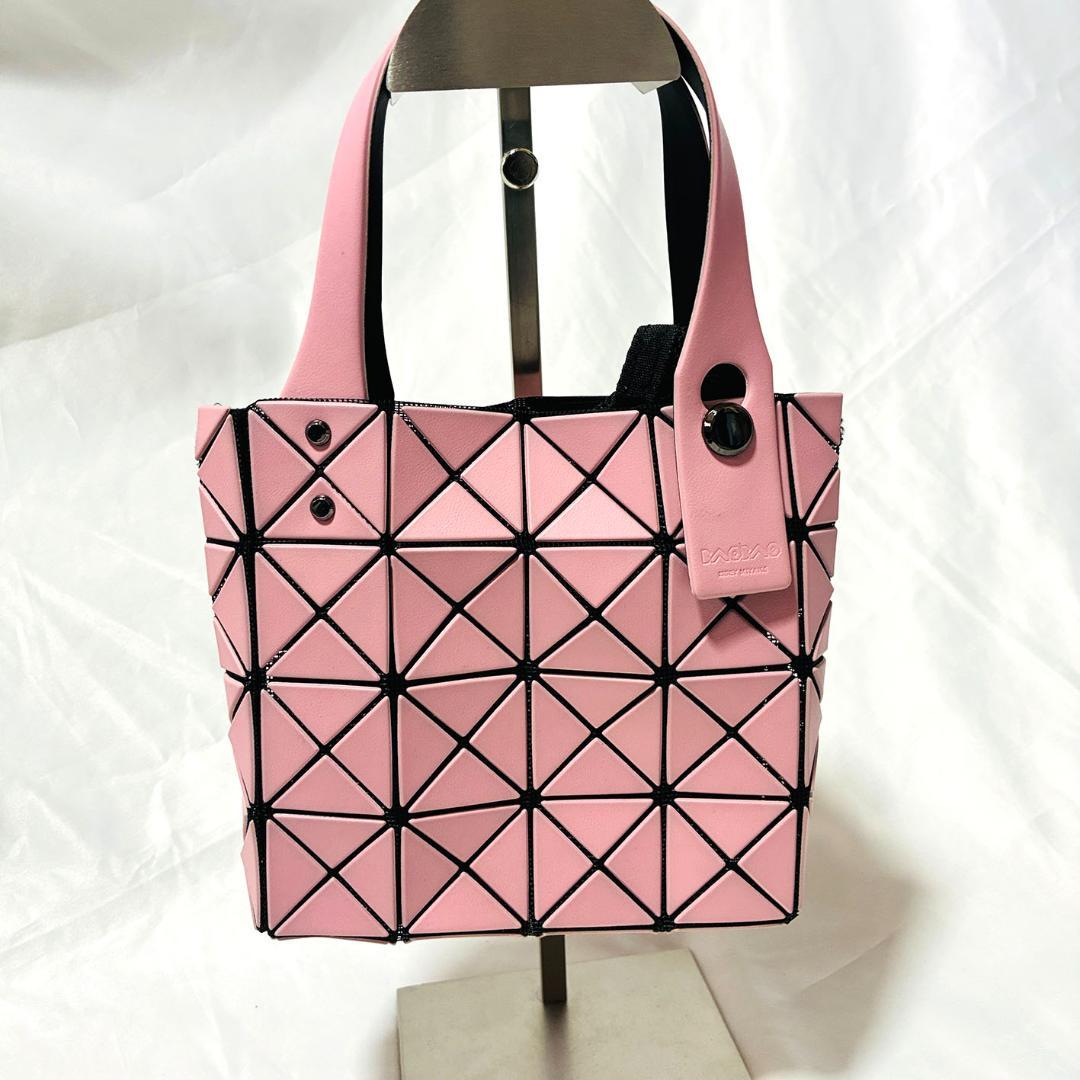 美品！バオバオイッセイミヤケ　BAOBAO 　4×4 ハンドバッグ　ピンク