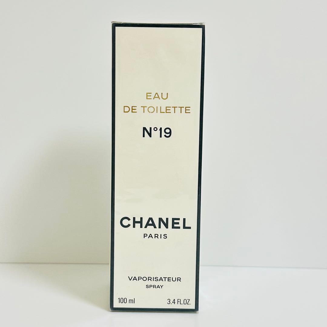 新品　シャネル N°19 オードトワレ　ヴァポリザター　香水　100ml ②