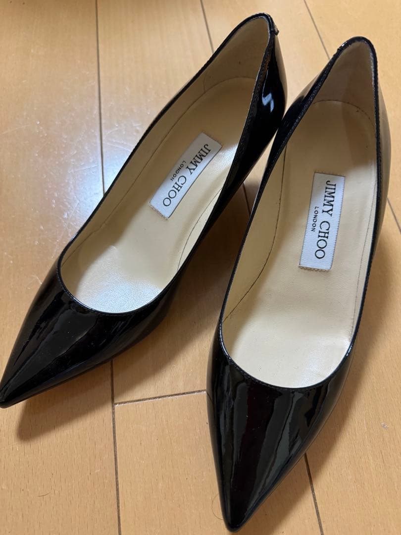 JIMMY CHOO ブラック ポインテッドトゥパンプス 35 1/2 JIMMY CHOO（ジミー チュウ）シンプルブラックポインテッドトゥ