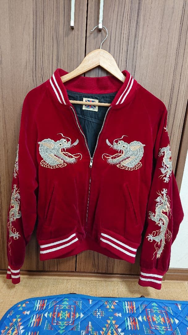 ワインレッドドラゴン刺繍スカジャン