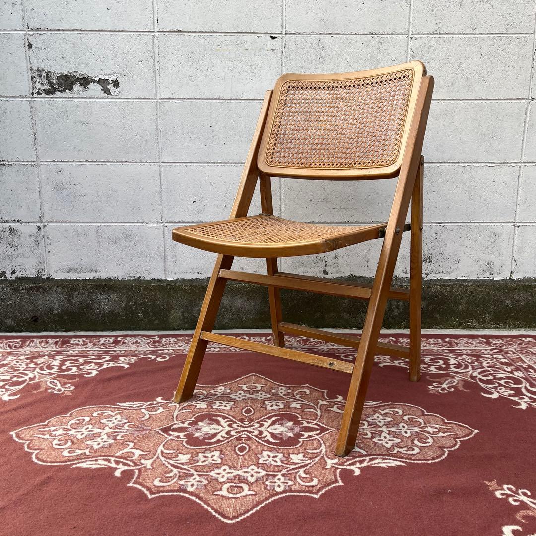 古家具ビンテージ品◾️籐ラタンパネル×木製フレーム 折りたたみ椅子 チェア A 東谷 フロアチェア 天然木フレーム ラタン編み 座面高約20cm （ 座椅子