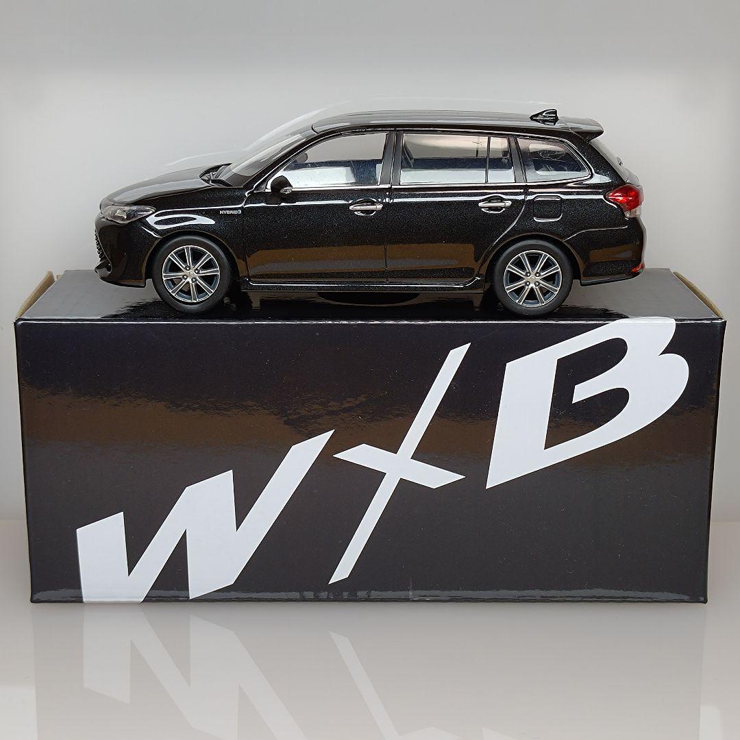 トヨタ カローラフィールダー カラーサンプル クールボルドーガラス