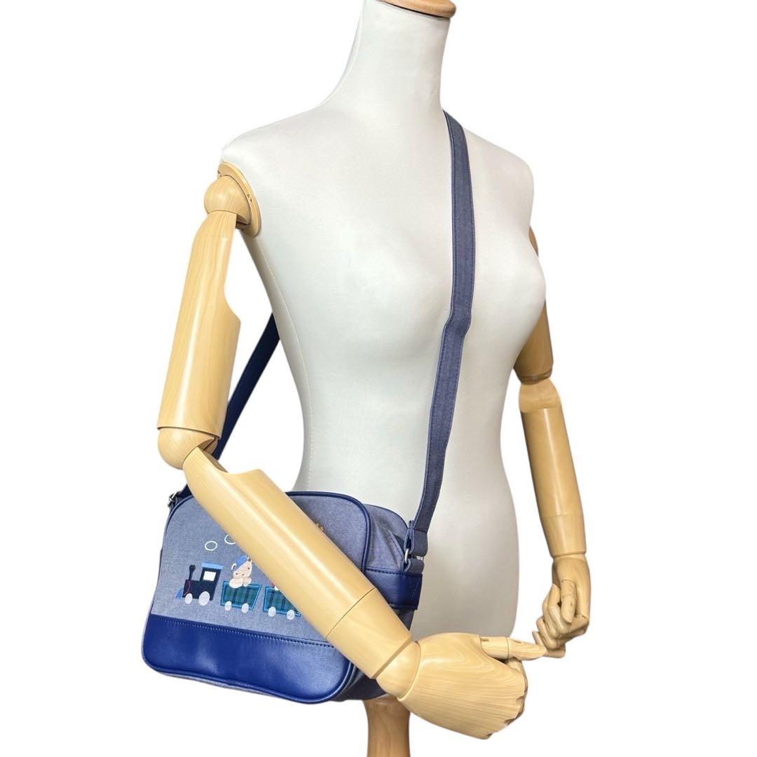 未使用◎ファミリア 斜めがけ 電車 くま ショルダーバッグ カメラ