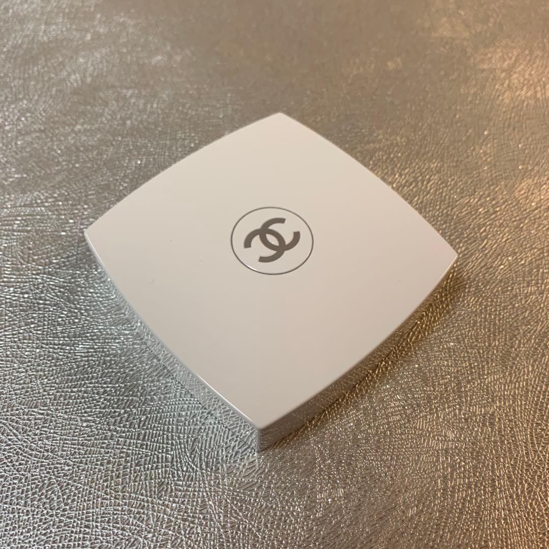 CHANEL ル ブラン コンパクト ラディアンス 12 ベージュロゼ 廃盤品