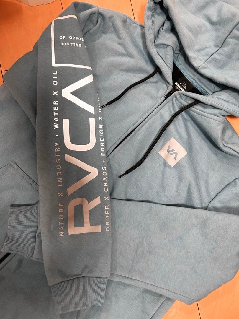 RVCA ライトブルー パーカー スウェットパンツ セット