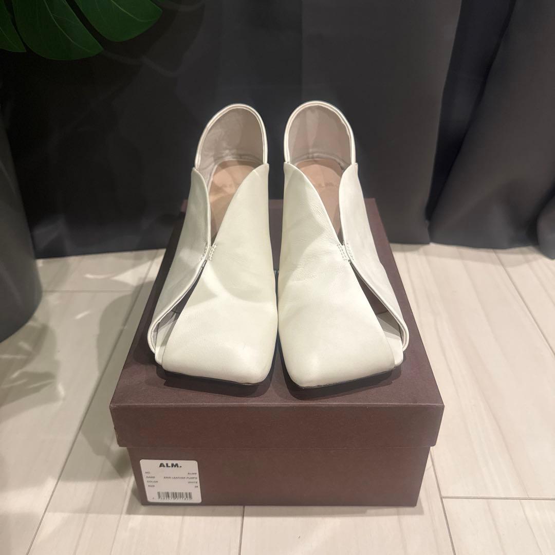 ALM. ERIN LEATHER PUMPS （White）