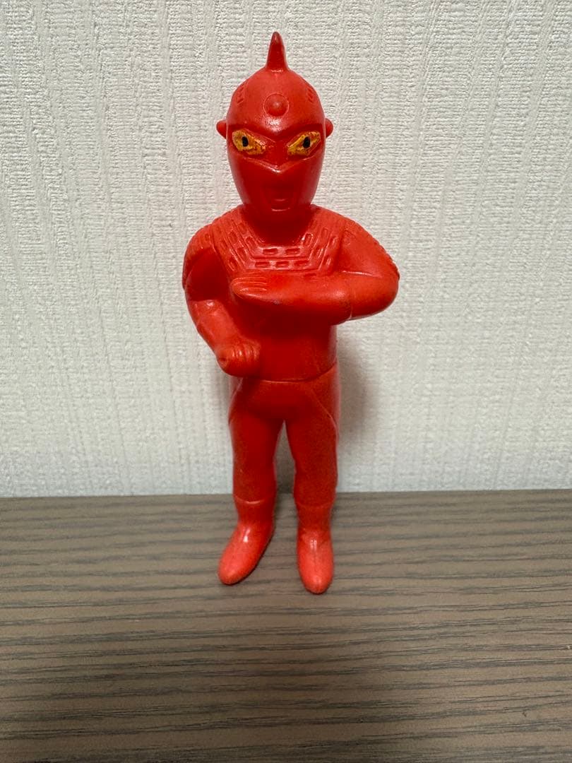 M*P様 【レア】当時物　ブルマァク ミニサイズ ウルトラセブン 赤成型 体無塗