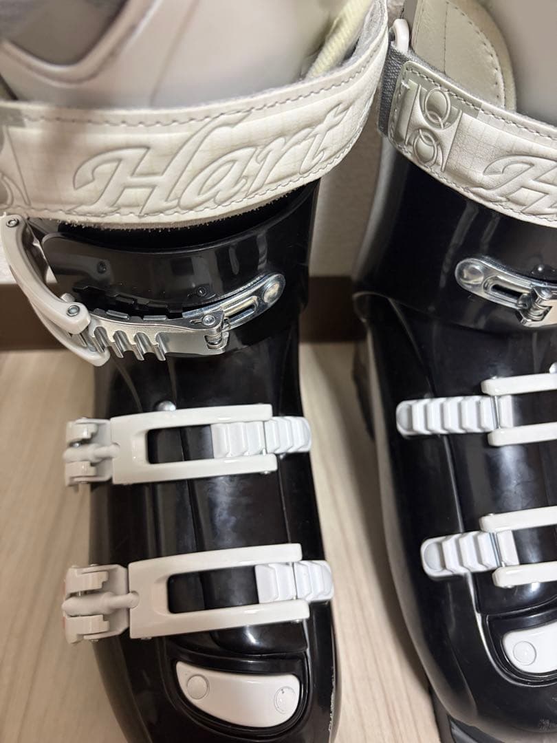 HART スキー用ブーツ ブラック/ホワイト - メルカリ