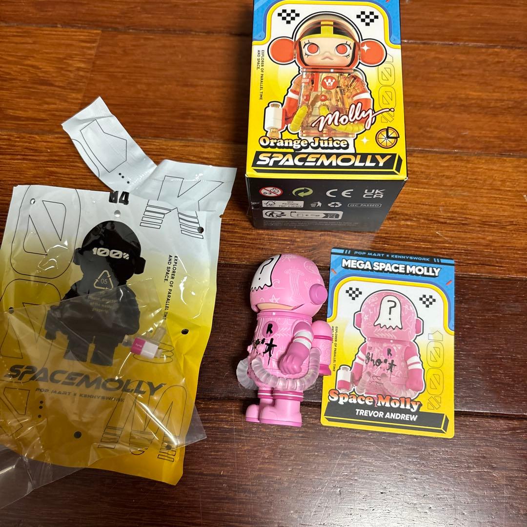 Mega Space Molly 100%シリーズ4 Trevor Andrew - メルカリ