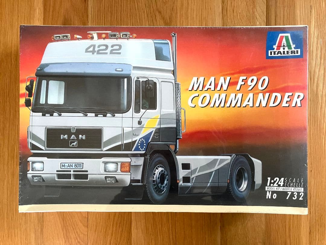 イタレリ 1/24 MAN F90 コマンダー プラモデル 楽天市場】1/24 トラック＆トレーラー MAN F2000 6x4 プラモデル