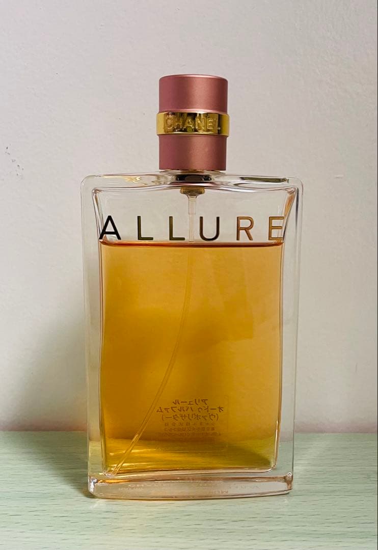 100ml CHANEL ALLURE オードパルファム 【お値下げ不可】