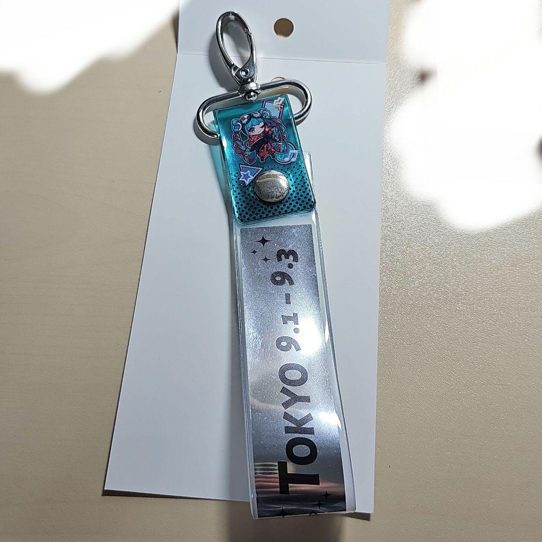 マジカルミライ 銀テープ キーホルダー - メルカリ