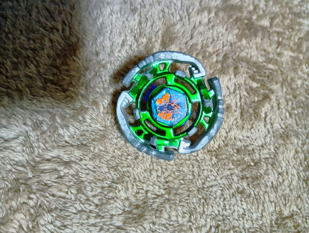 メタルファイトベイブレード　ペガシス　緑　ハズブロ？　ベイブレード