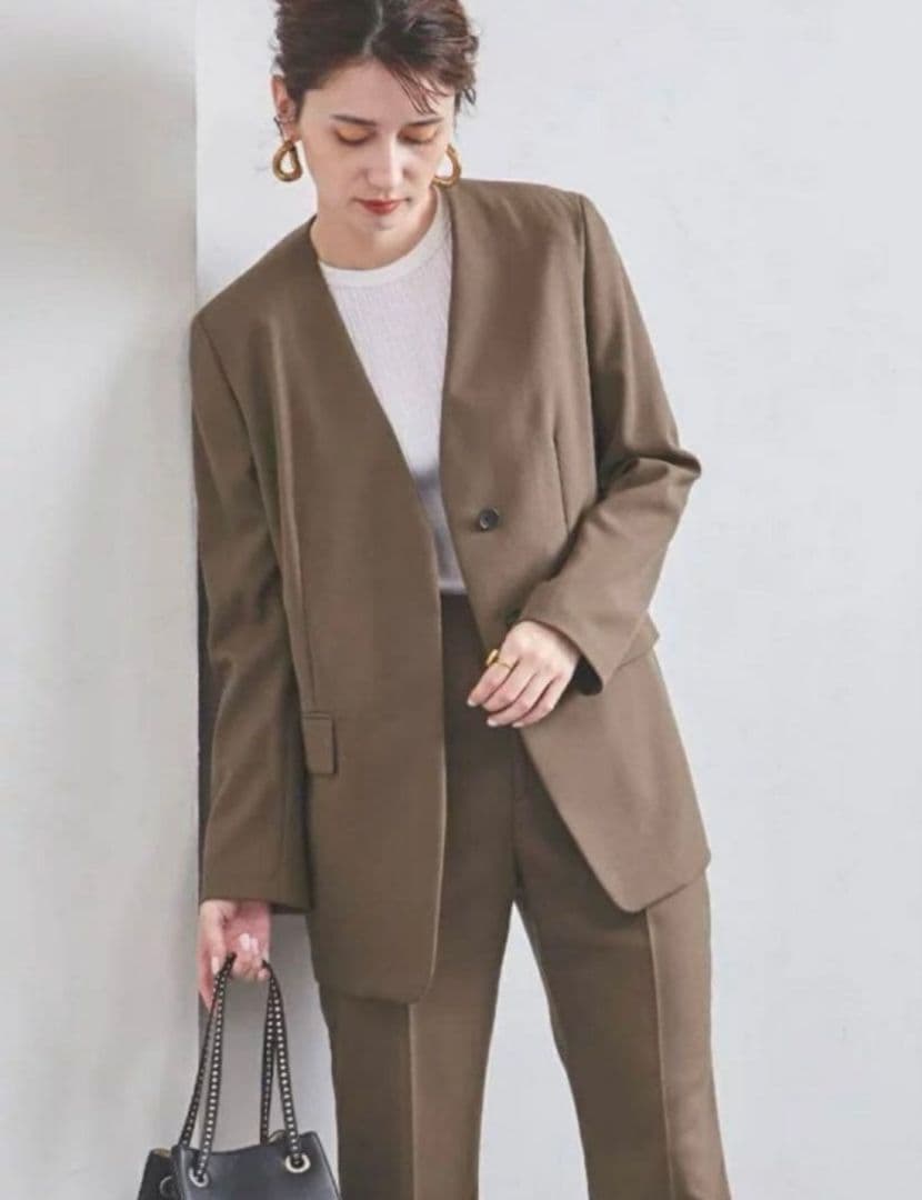 美品✨　ユナイテッドアローズ　スーツ　セットアップ　カラーレス　ココアブラウン