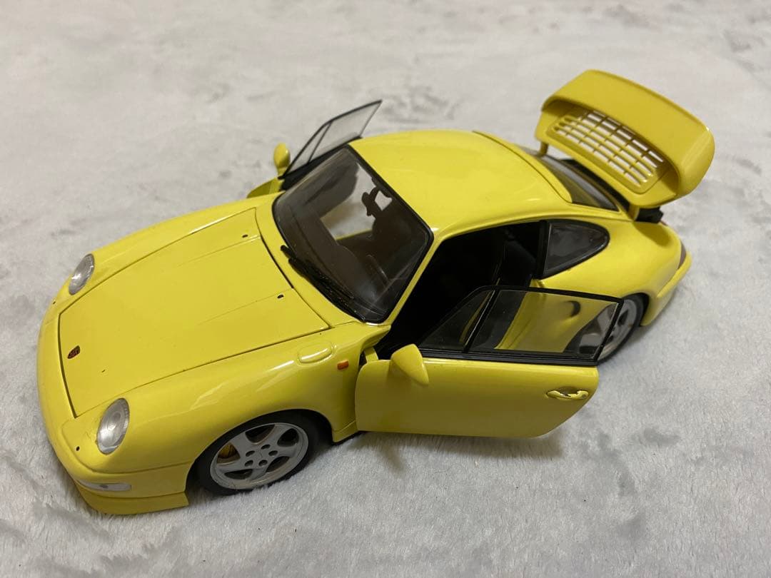 ミニカー UT PORSCHE 911 Series Turbo S 1/18