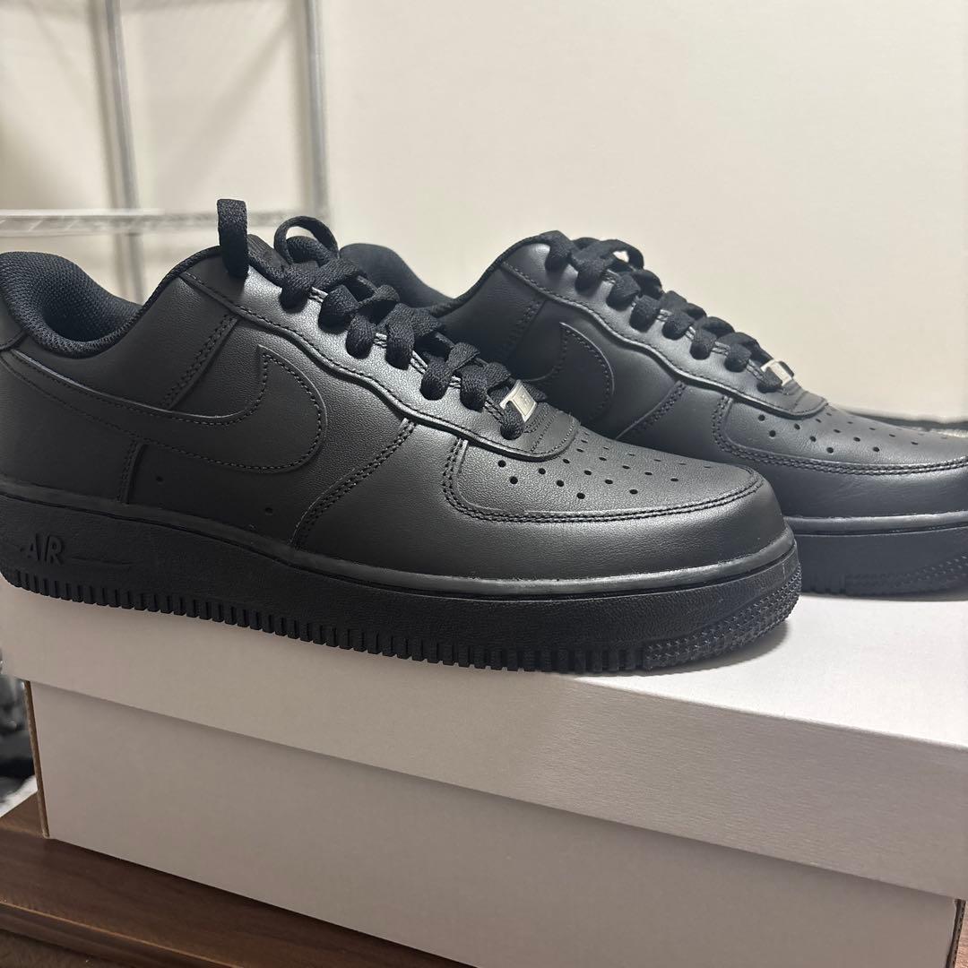 Nike Air Force 1 '07 ブラック