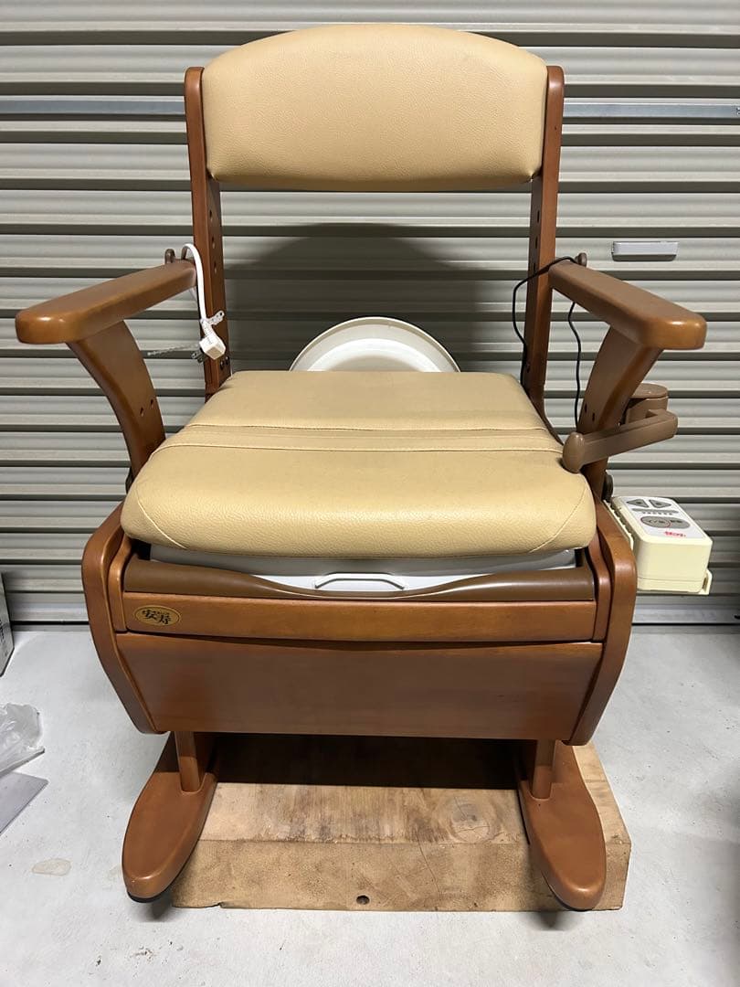 ポータブルトイレ　安寿　暖房便座