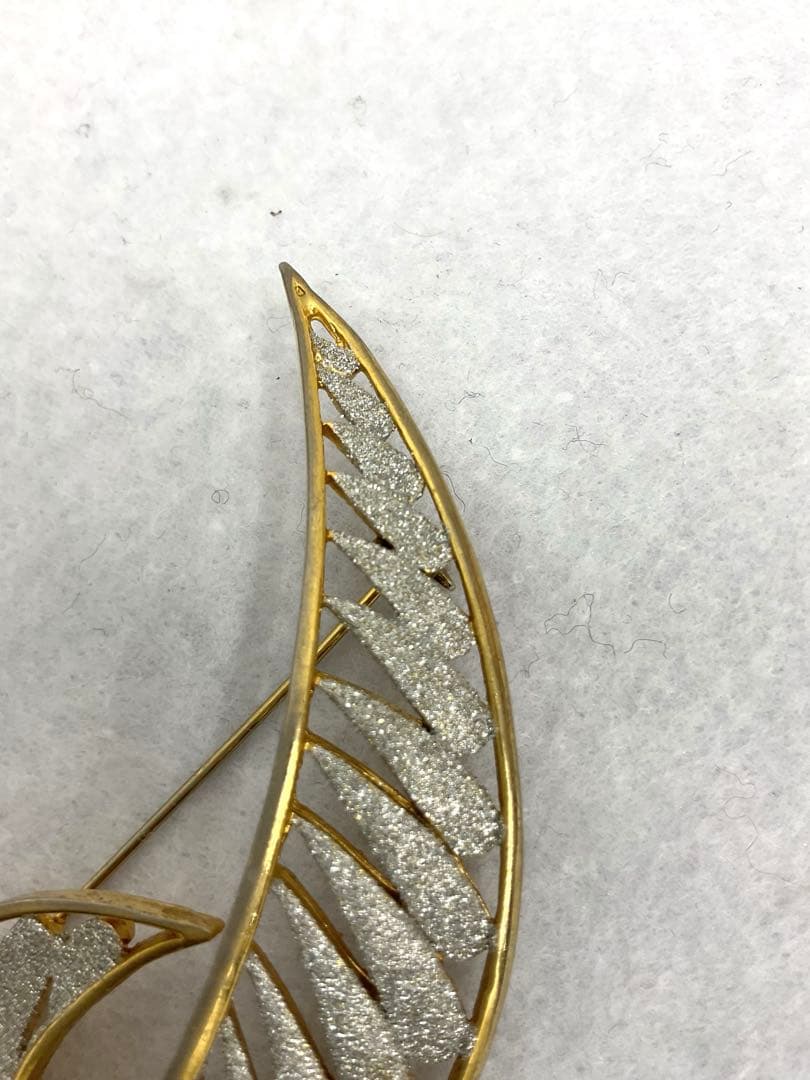 23.546【ブローチ】ヴィンテージ アンティーク - メルカリ