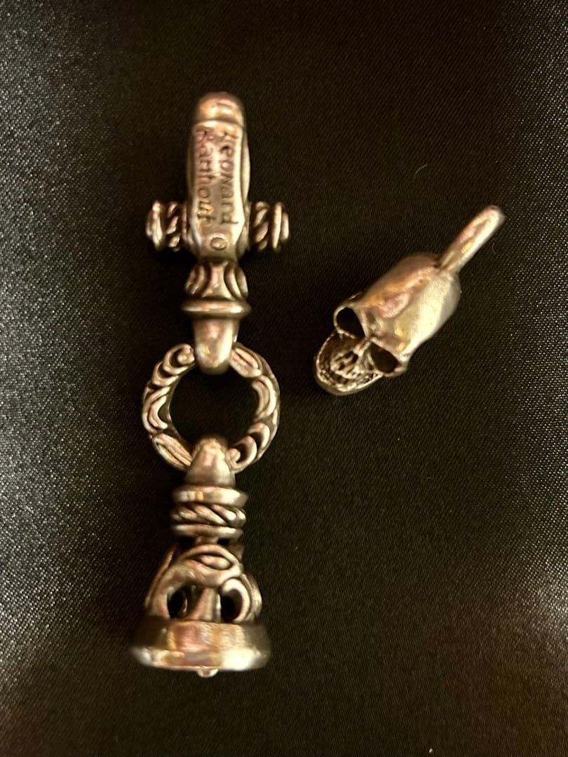 レナード・カムホート　クレーンベル　キングベイビー　ペンダントトップ　2個セット