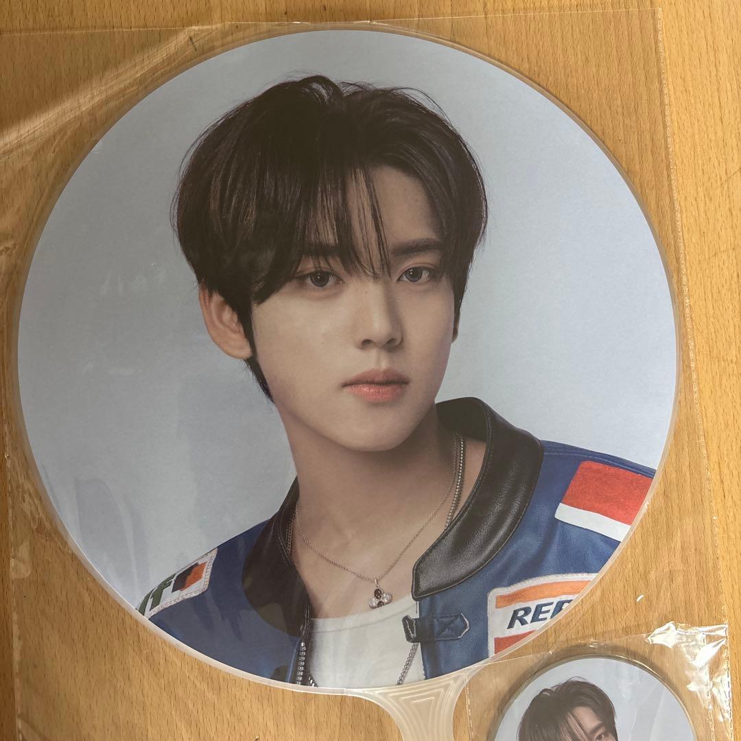 ZEROBASEONE ZB1 ゼベワンHERE&NOW ユジン うちわ - メルカリ