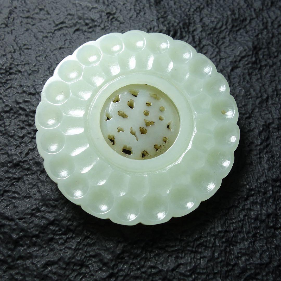 清時代 和田玉 玉牌 可動式 中央可動 中国玉器 天然石 古美術 C1A203 清時代 和田玉 袈裟環 中国美術・古美術・玉器 - メルカリ