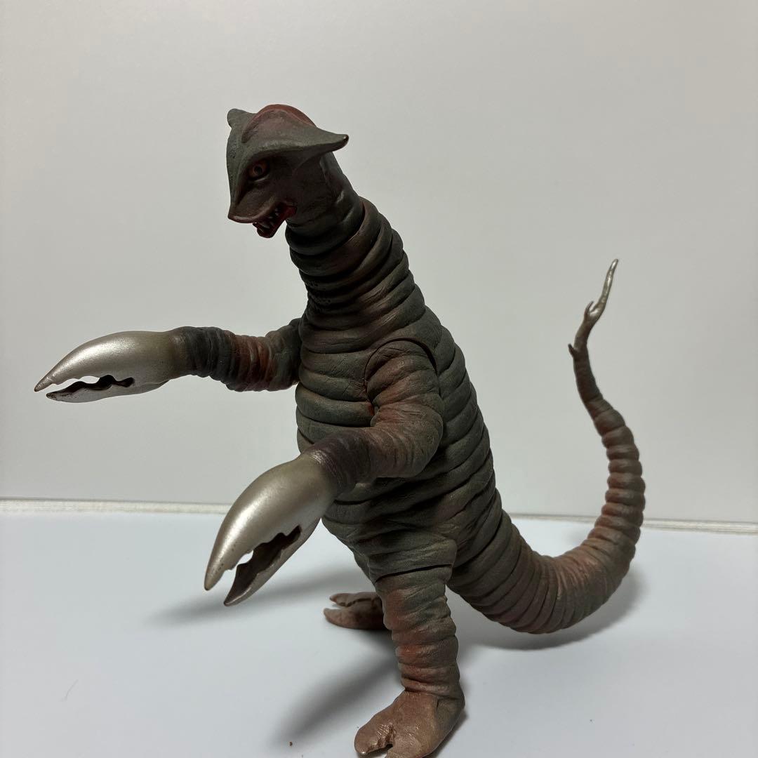 CCP 佐竹雅昭怪獣コレクション サドラ ノーマルver. 赤茶 - メルカリ