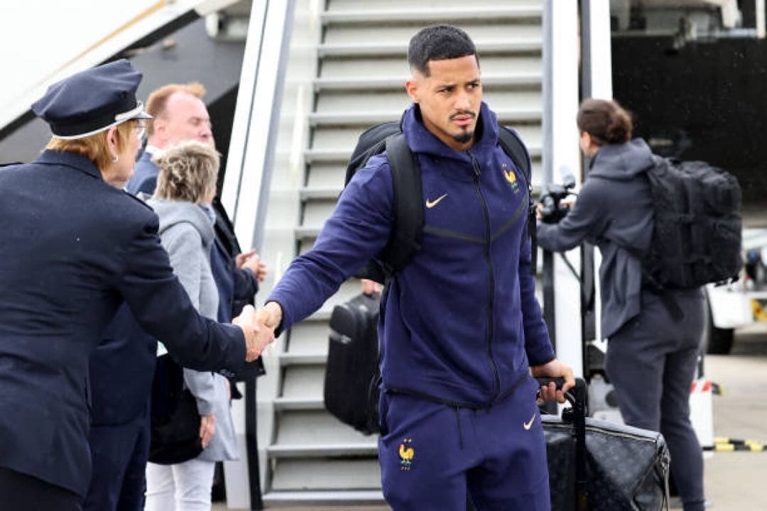 NIKE フランス代表 テックフリース パンツ - メルカリ