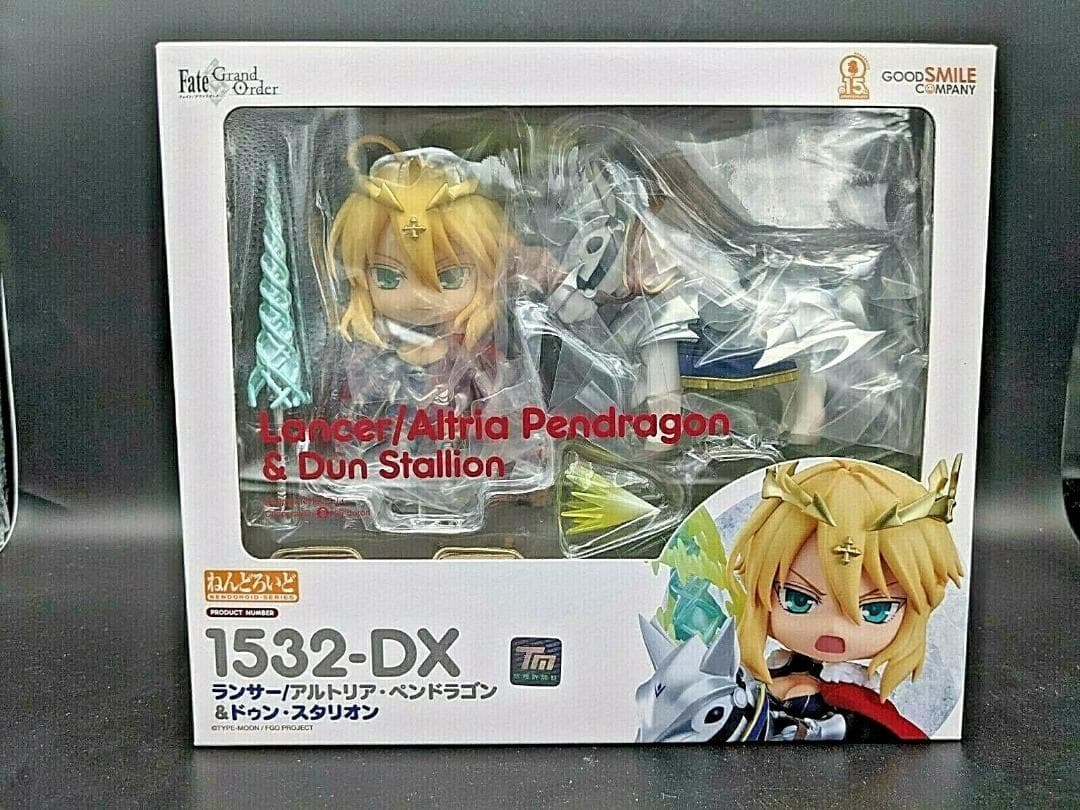 新品未開封 ねんどろいど 1532-DX ランサー/アルトリア・ペンドラゴン