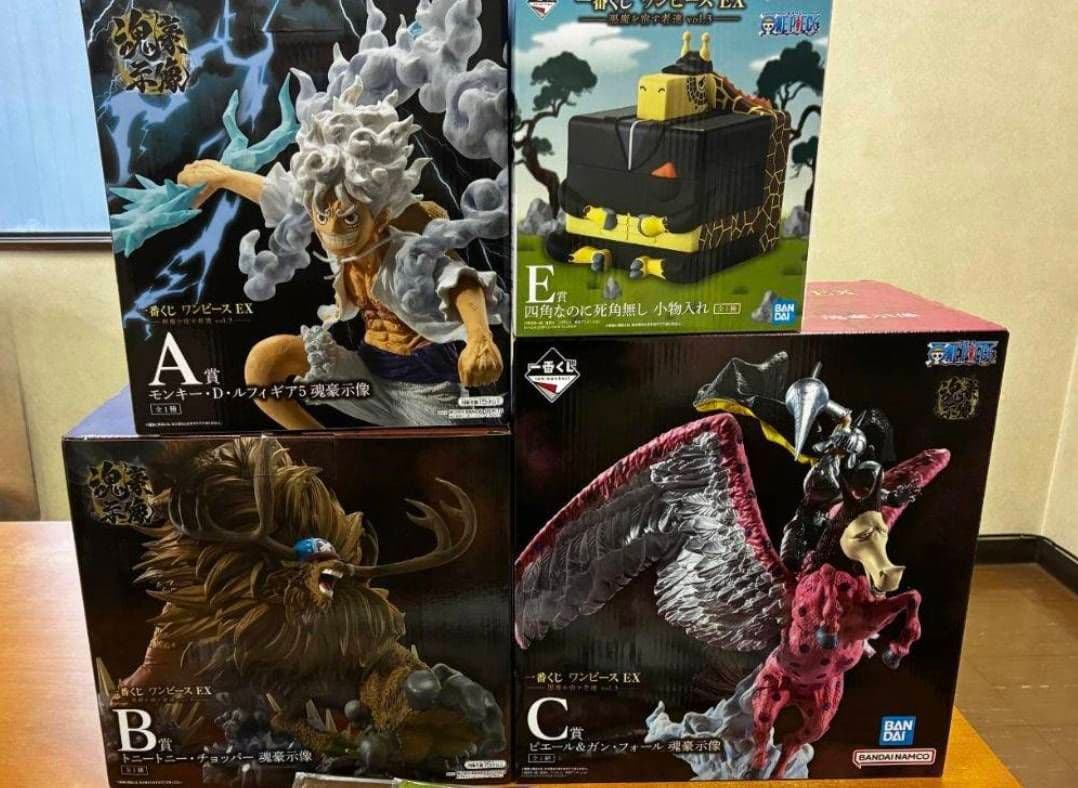 ワンピース一番くじ フィギュアステッカー アクリル タオルセット