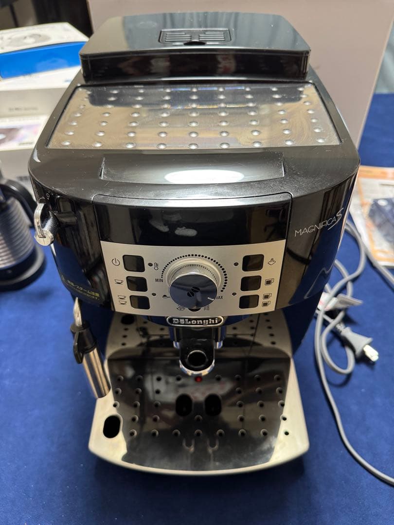 De'Longhi(デロンギ) マグニフィカS デロンギ「マグニフィカ ESAM03110」で家カフェ体験レビュー！簡単操作