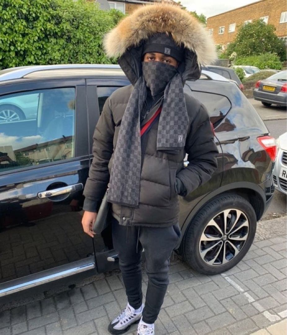 VUITTONマフラーニット帽セット