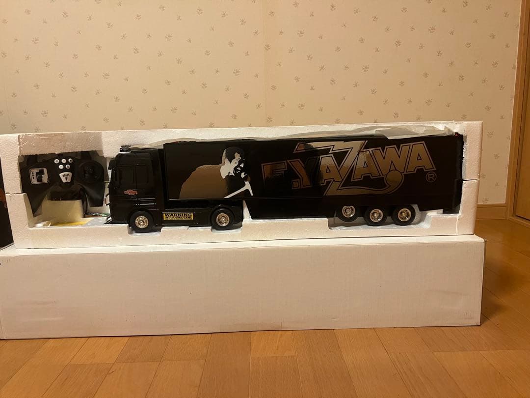 E.YAZAWA ラジコントランポ黒 Amazon.co.jp: 矢沢永吉（EIKICHI YAZAWA）グッズ トランポ 型