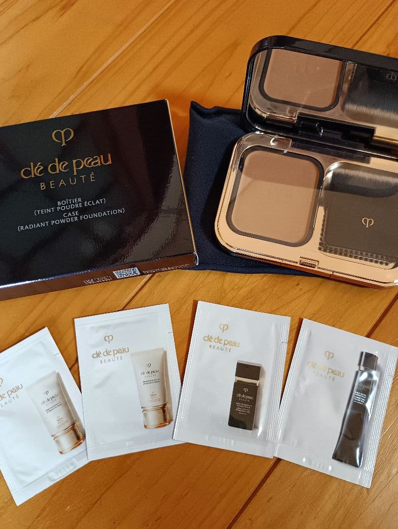 クレ・ド・ポー ボーテ　タンプードルエクラII 　オークル20