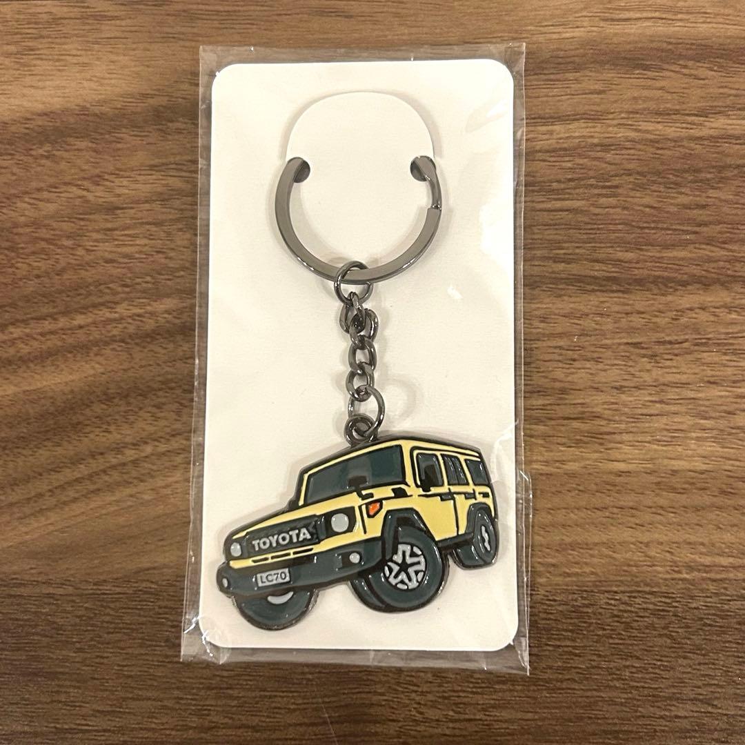 ランクル70オリジナル ダイカットキーホルダー - メルカリ