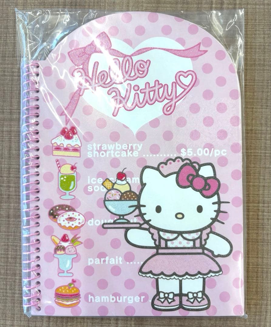 激レア✨️ハローキティ スイーツレストラン ウェイトレス キティ　ミニリングノート