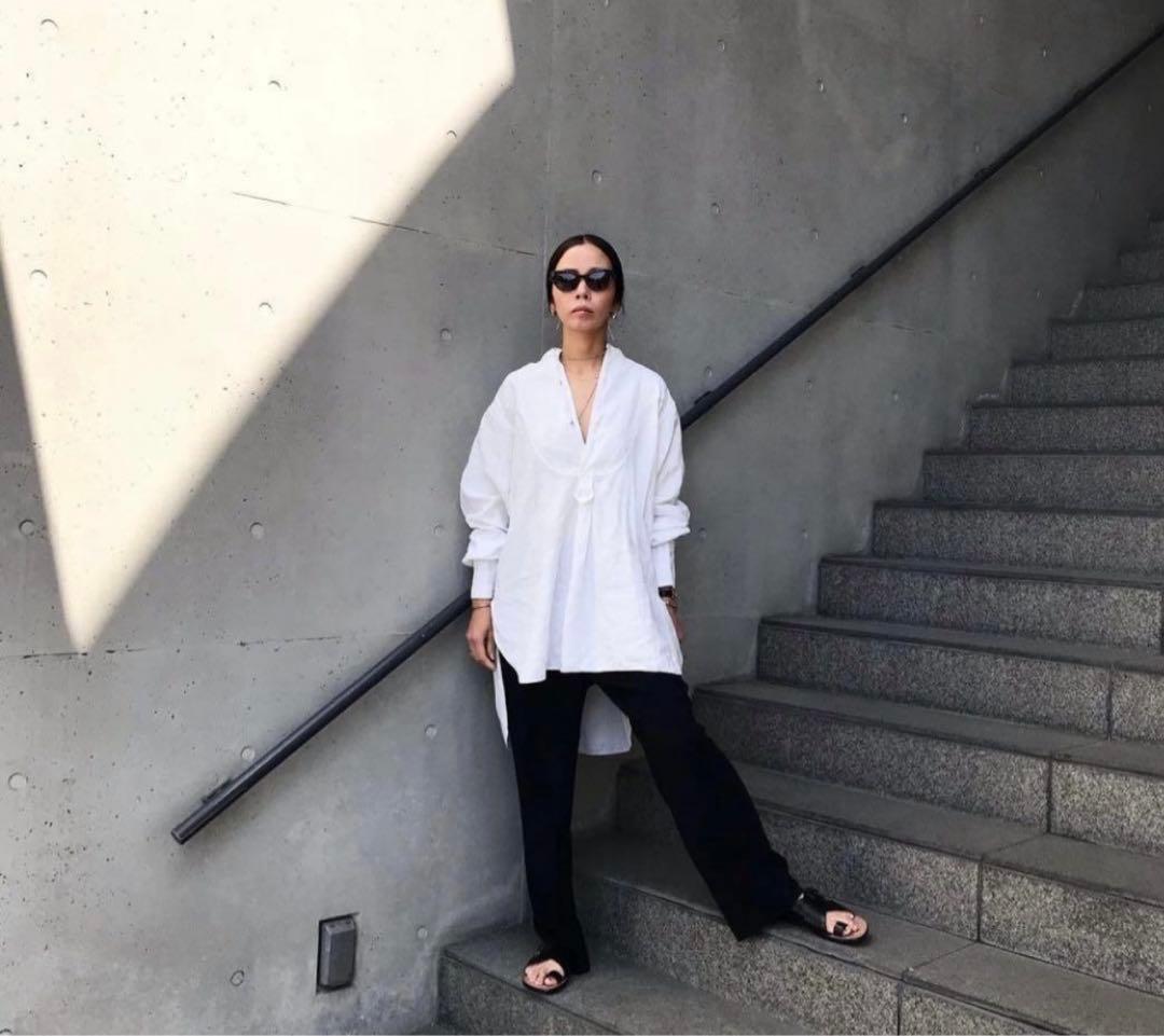 Sorm'86 PDS リネンシャツ ブルーが好き。普段からブルーを身につけている。 リネンシャツの