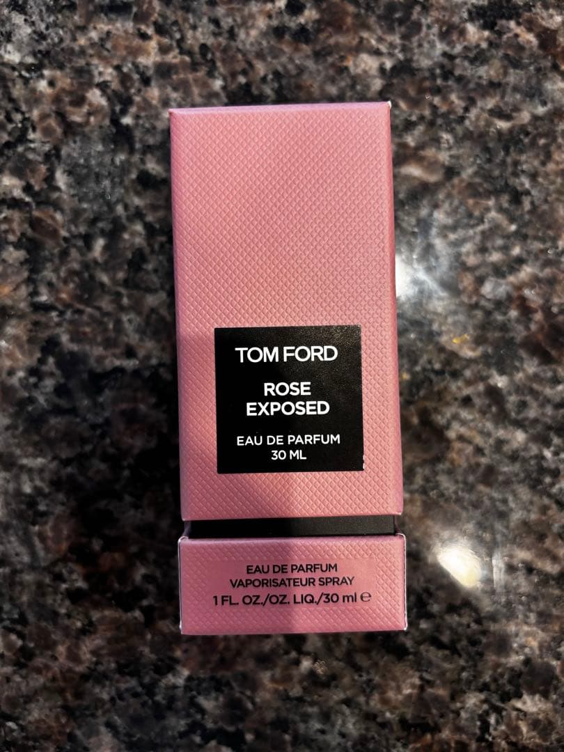 新品⚫︎トムフォード ローズエクスポーズド　オードパルファムスプレィ 30ml