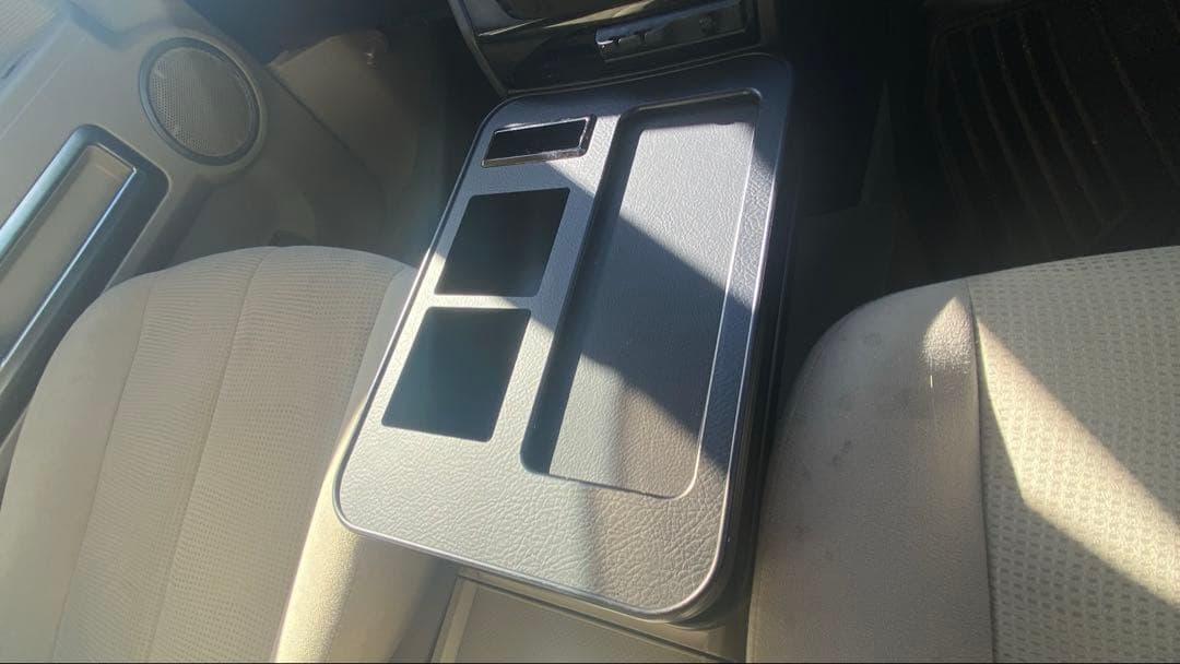 デリカD5車用 センターテーブル