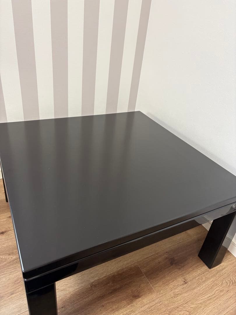 『カインズ』全面フラットヒーター　温度調整可能　正方形　黒