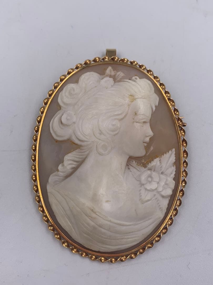 ヴィンテージ　大きめカメオ　k18 ブローチ　作家サインあり
