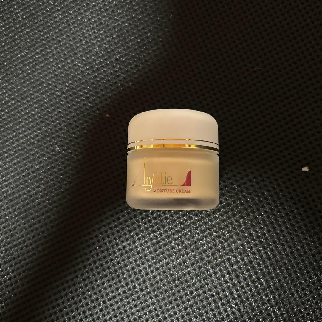 アンファティ　　モイスチャークリーム　　　 　　12000円　税別　32g