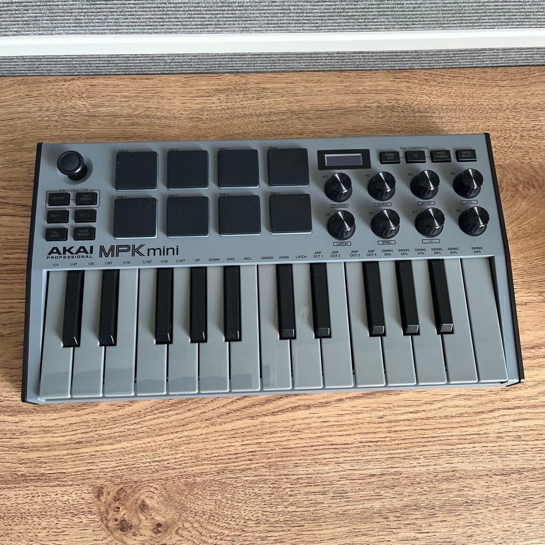 AKAI MPK Mini MK3 グレー AKAI Professionalの大人気MPK mini MK3のスペシャルエディションの