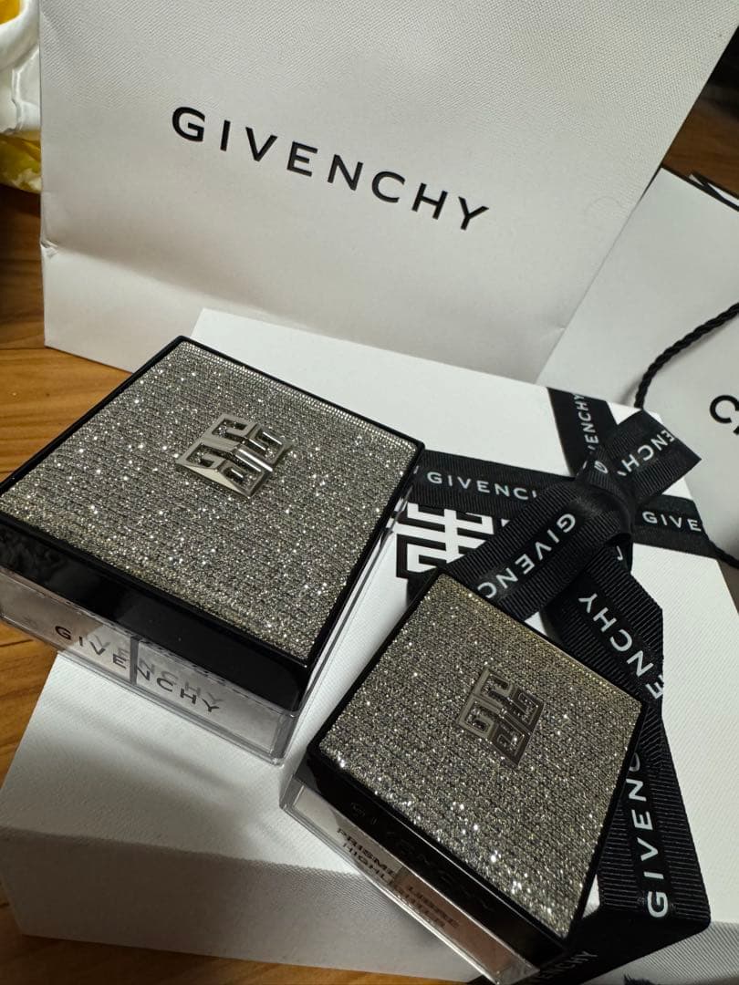 GIVENCHY PRISME LIBRE xmas限定品パウダー ジバンシ新品