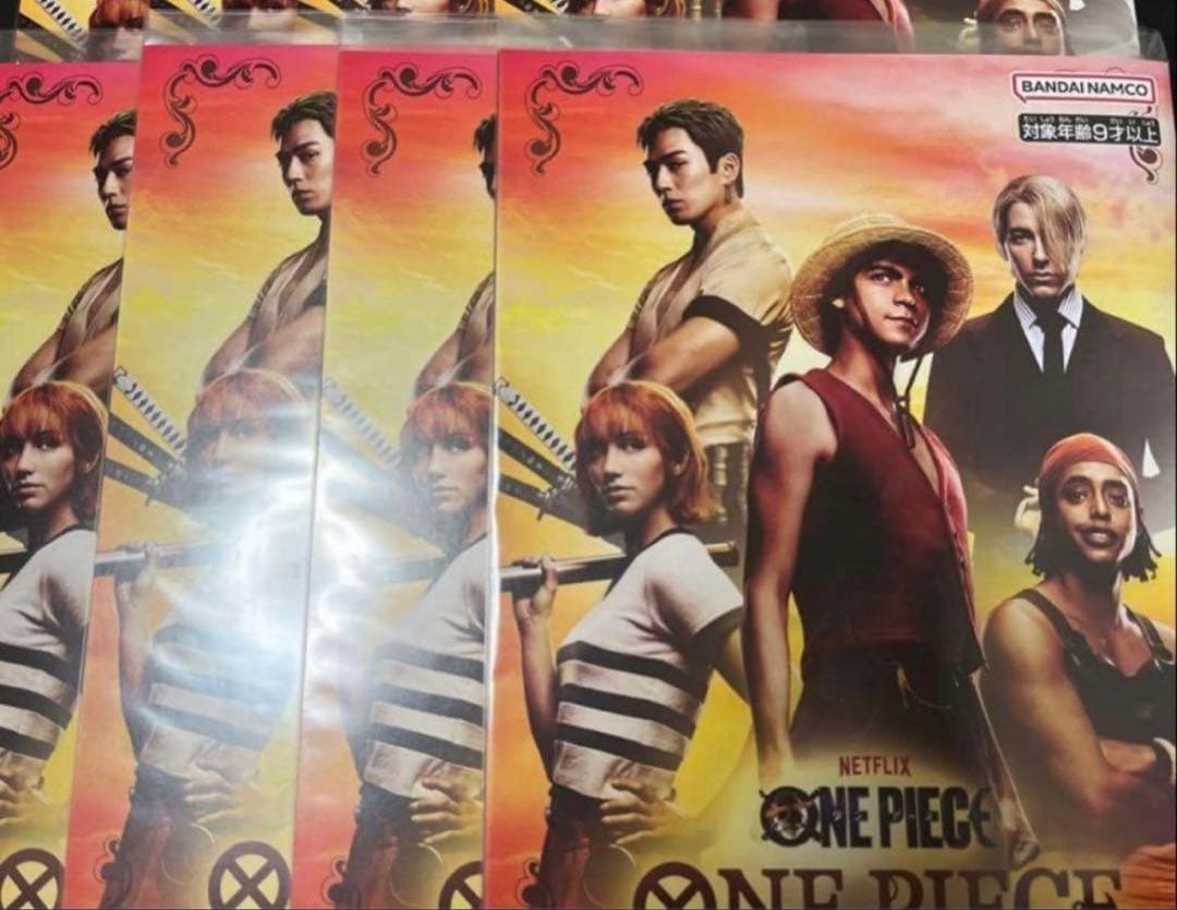 プレミアムカードコレクション Live Action Edition 4冊 Amazon.co.jp: ONE PIECEカードゲーム プレミアムカードコレクション