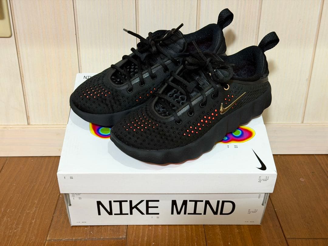 新美品 NIKE MIND 002 24.5cm ブラック ナイキ マインド