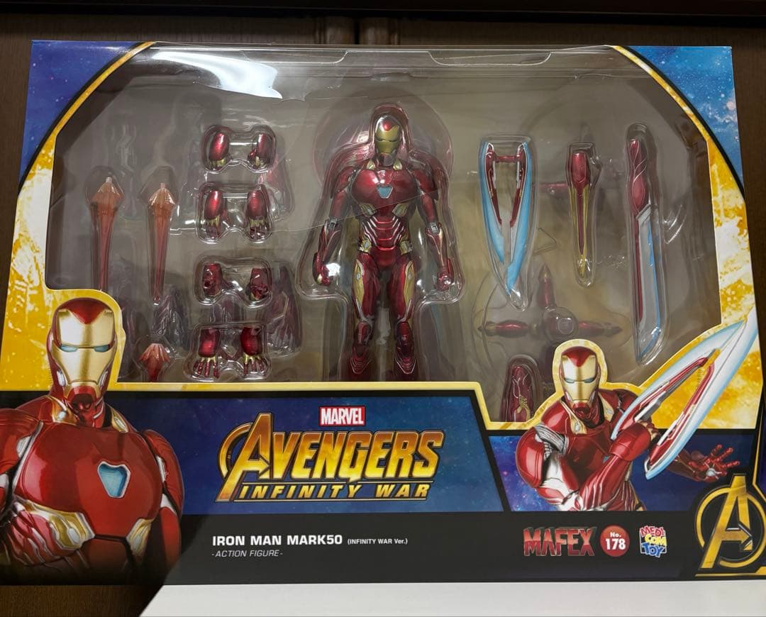 本体未使用品　箱破れありmafex アイアンマン　マーク50 アベンジャーズ