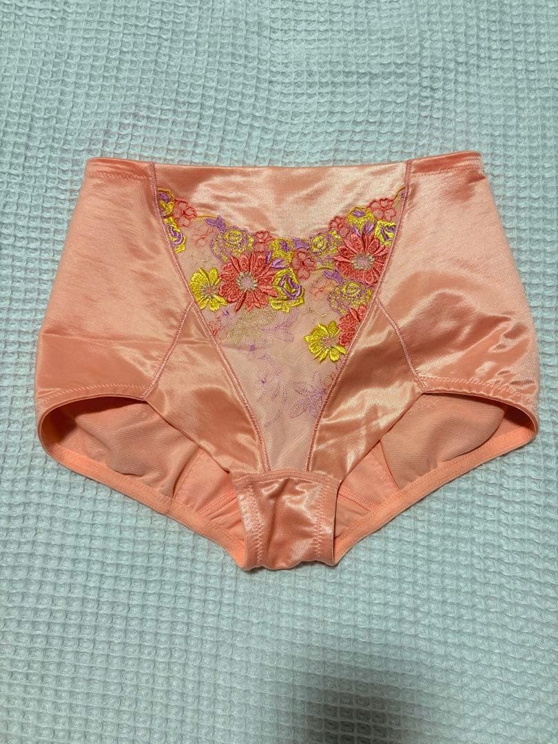 マルコ　モンマリエ　ショートガードル　EL-76 マルコ 補正下着 ショートガードル EL-76 アヴァンセサクラ